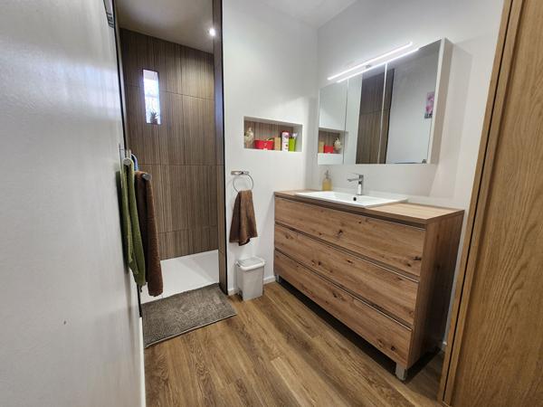 EXCLUSIVITE Maison de plain-pied 95 m² avec piscine - Saint-Saturnin-lès-Avignon SUR UN TERRAIN DE 600 M²