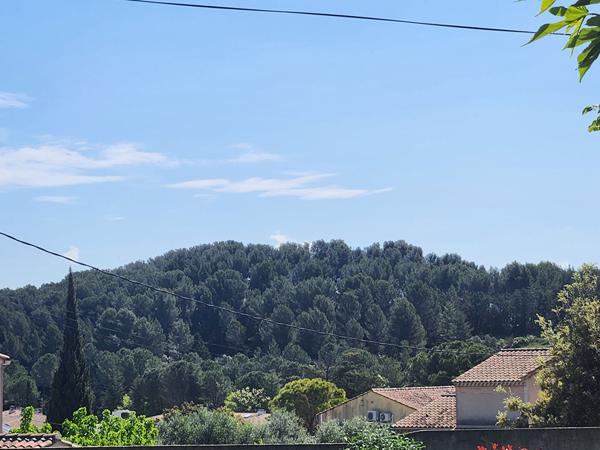 EXCLUSIVITE Maison de plain-pied 95 m² avec piscine - Saint-Saturnin-lès-Avignon SUR UN TERRAIN DE 600 M²