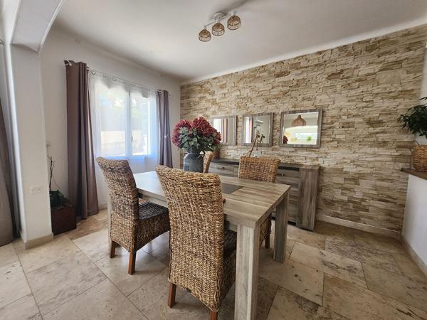 EXCLUSIVITE Maison de plain-pied 95 m² avec piscine - Saint-Saturnin-lès-Avignon SUR UN TERRAIN DE 600 M²