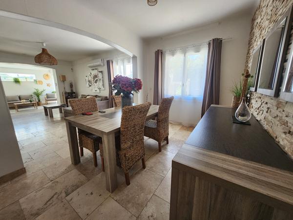 EXCLUSIVITE Maison de plain-pied 95 m² avec piscine - Saint-Saturnin-lès-Avignon SUR UN TERRAIN DE 600 M²