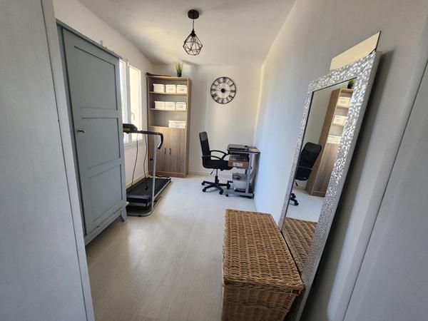EXCLUSIVITE Maison de plain-pied 95 m² avec piscine - Saint-Saturnin-lès-Avignon SUR UN TERRAIN DE 600 M²