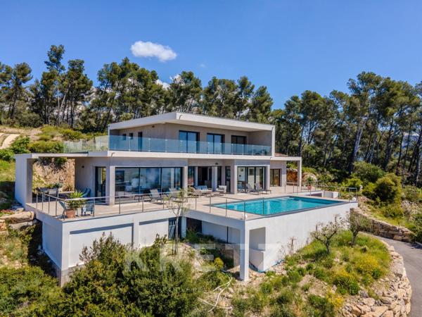 Contemporaine vue mer