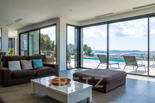 Contemporaine vue mer