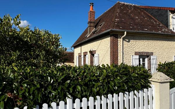 Maison à vendre    5 pièces •  Champrond-en-Perchet