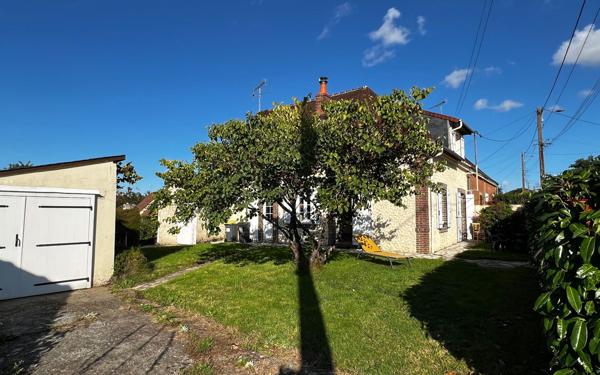 Maison à vendre    5 pièces •  Champrond-en-Perchet