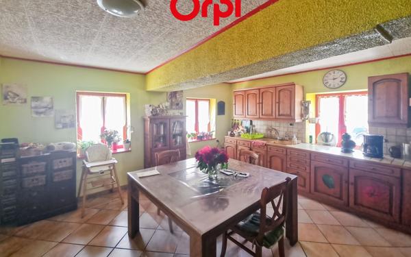 Maison à vendre    6 pièces • 179 m2 Igé