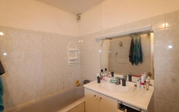 Appartement à vendre    2 pièces • 48 m2 Livry-Gargan