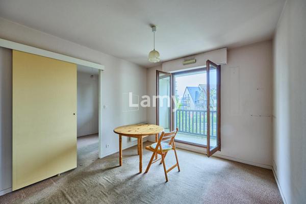 Appartement 2 pièces, balcon, parking