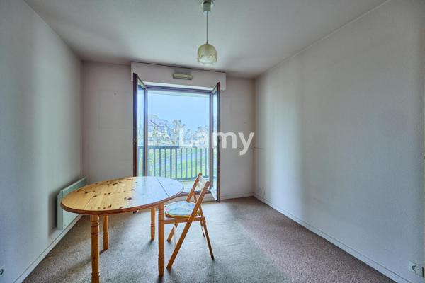 Appartement 2 pièces, balcon, parking