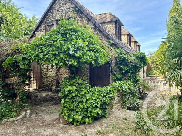 Maison à vendre  6 pièces - 137 m 2   VILLECRESNES  - 94