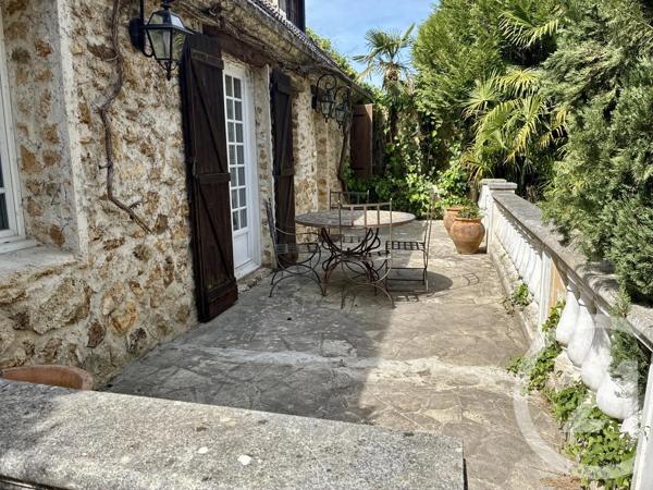 Maison à vendre  6 pièces - 137 m 2   VILLECRESNES  - 94