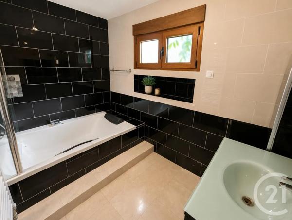 Maison à vendre  7 pièces - 138,33 m 2   LIVRY GARGAN  - 93