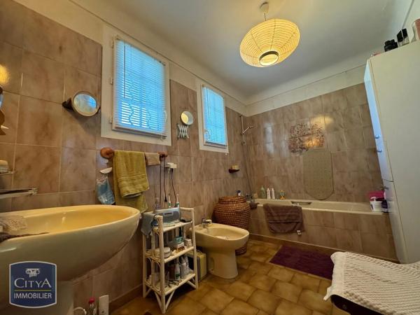 Maison à louer 5 pièces 138.06m² Orange (84100)
