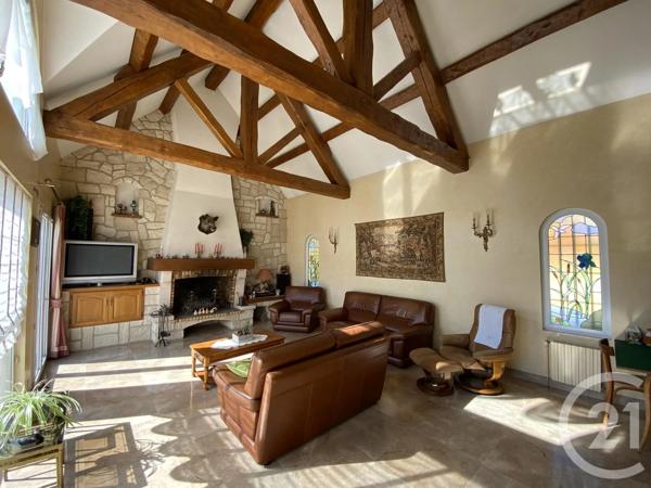 Maison à vendre  13 pièces - 210,26 m 2   NOISY LE GRAND  - 93