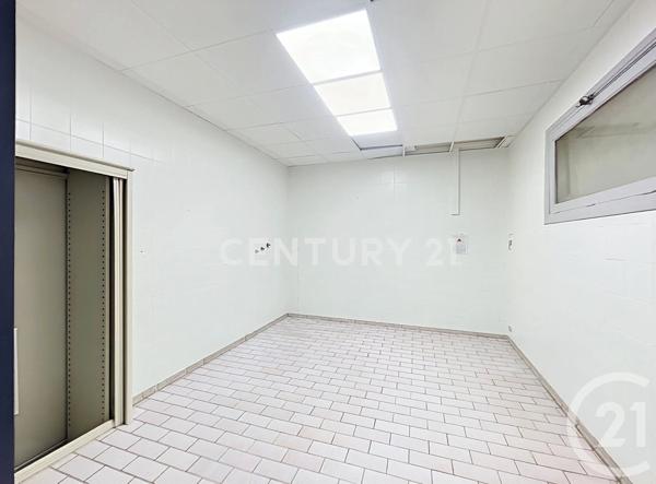 Maison à vendre  13 pièces - 210,26 m 2   NOISY LE GRAND  - 93