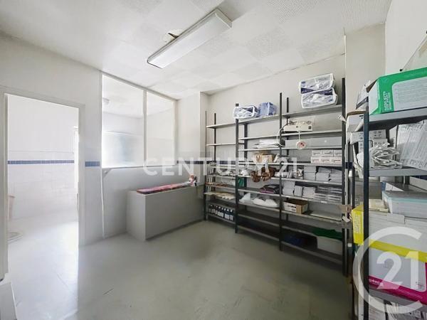 Maison à vendre  13 pièces - 210,26 m 2   NOISY LE GRAND  - 93