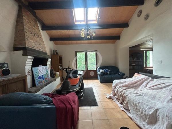 Deux maisons campagne Coëx 180 m2 et 3600m2 de terrain Toutes les caractéristiques