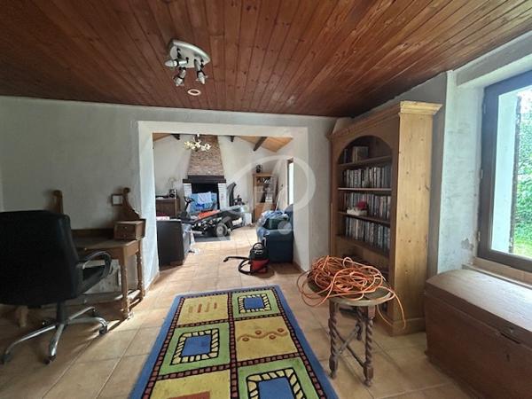 Deux maisons campagne Coëx 180 m2 et 3600m2 de terrain Toutes les caractéristiques