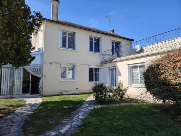 Maison à vendre 8 pièces ASSAIS LES JUMEAUX (79)