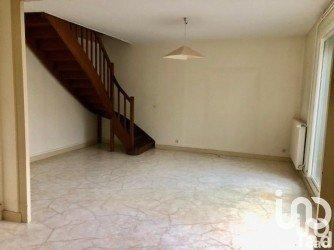 Appartement 2 pièces de 70 m² à Rochefort (17300)