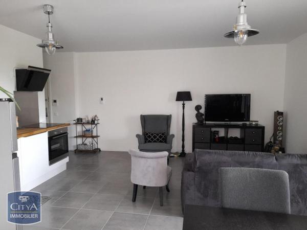 Appartement à louer 3 pièces 74.3m²