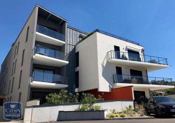 Appartement à louer 3 pièces 74.3m²