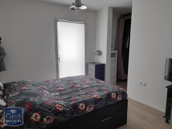 Appartement à louer 3 pièces 74.3m²