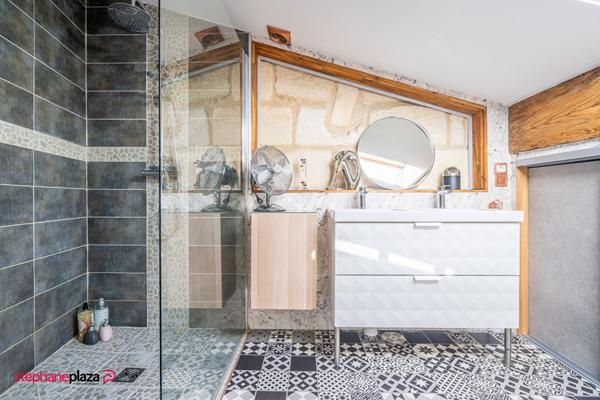 Bordeaux Saint Genès / Victoire - T2 en duplex avec terrasse au 1er et dernier étage