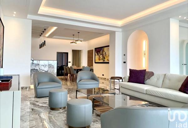 Appartement 4 pièces de 220 m² à Cannes (06400)