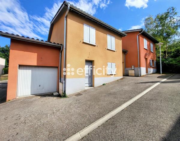 Maison
         5 pièces
        - 104 m² Exclusivité 379 000 € *