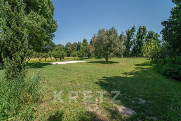 Avignon – Mas de caractère de 585 m² avec 8 suites et parc d’un hectare