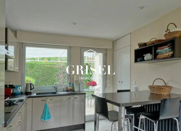 Demeure de Caractere Pessac 6 pièce(s) 140 m2
