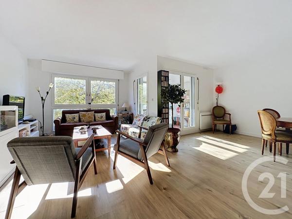 Appartement F5 à vendre  5 pièces - 111,01 m 2   LE CHESNAY  - 78