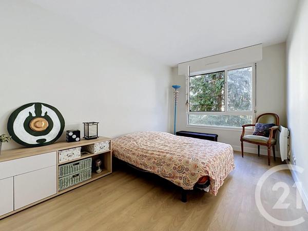 Appartement F5 à vendre  5 pièces - 111,01 m 2   LE CHESNAY  - 78