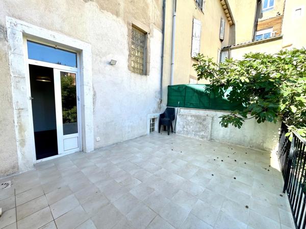 Appartement T4 rez-de-chaussée