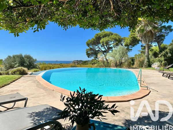 Maison à vendre 10 pièces 308 m² Sanary-sur-Mer