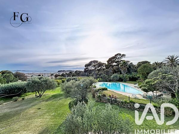 Maison à vendre 10 pièces 308 m² Sanary-sur-Mer