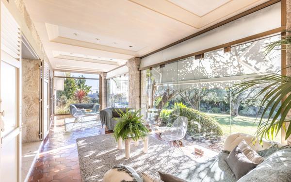 Maison à vendre    8 pièces • 360 m2 Nice