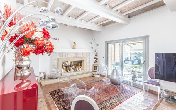 Maison à vendre    8 pièces • 360 m2 Nice