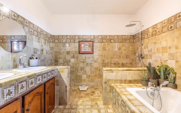 Maison à vendre    8 pièces • 360 m2 Nice