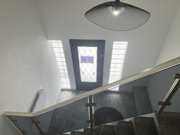 CHARTRONS-BASSENS A FLOT GRAND T5 DE 118.64M² renovation a neuf avec climatisation ET TERRASSE DE 62M²