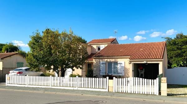 Jard-sur-Mer, Maison T4 de 85 m², 3 chambres dont deux de plain-pied - Terrain clôturé et sans vis-à-vis de 49