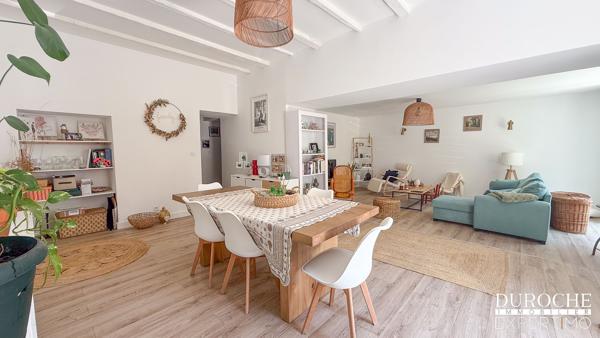 Caderousse – Appartement de plain-pied de plus de 100 m² avec terrasse et parking privé