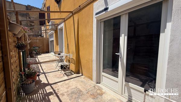Caderousse – Appartement de plain-pied de plus de 100 m² avec terrasse et parking privé