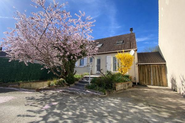 Maison individuelle avec sous-sol total 5 pièces à vendre au Mée-sur-Seine - Réf. 205