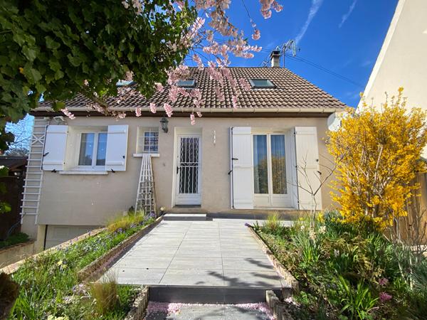 Maison individuelle avec sous-sol total 5 pièces à vendre au Mée-sur-Seine - Réf. 205