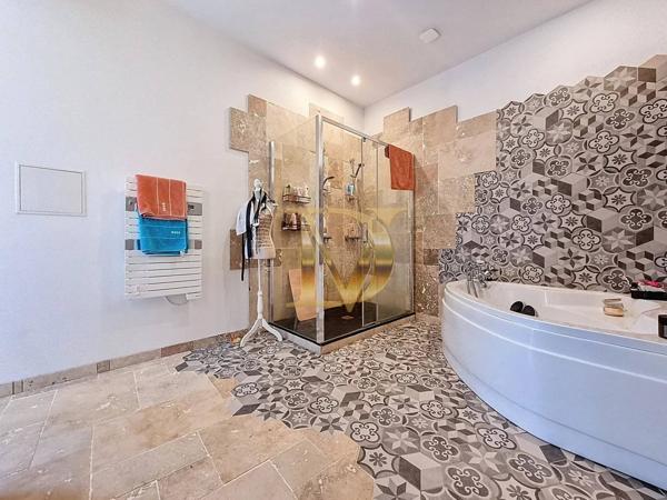 Longère Authentique et Rénovée de 276 m²