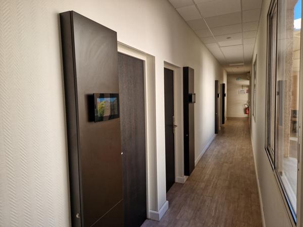 Local commercial loué à Narbonne rentabilité 9.5% .