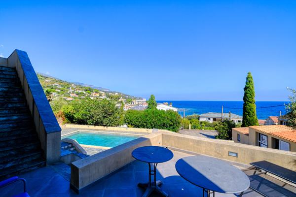 Vente Maison 7 Pièces Piscine et Vue Mer Cap Corse