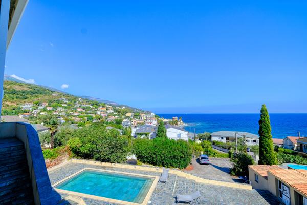 Vente Maison 7 Pièces Piscine et Vue Mer Cap Corse